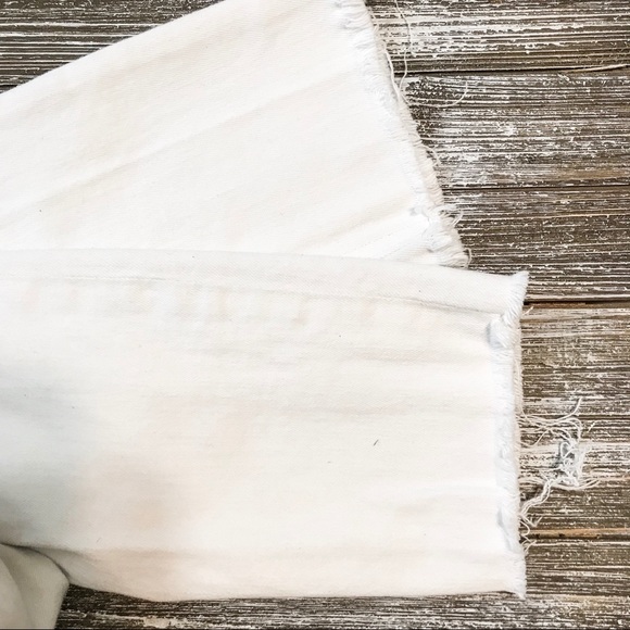 EXPRESS WHITE MIDRISE RAW HEM CROPPED JEANS - Picture 5 of 8